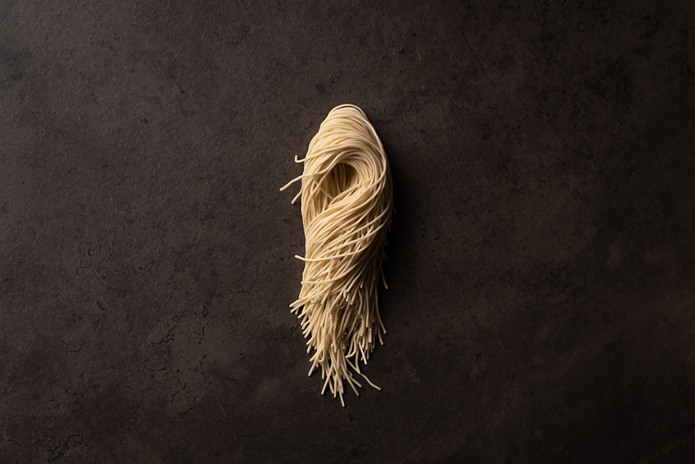 ちゃんぽんスープに合う中華麺ラーメンを製造| 福岡の製麺所